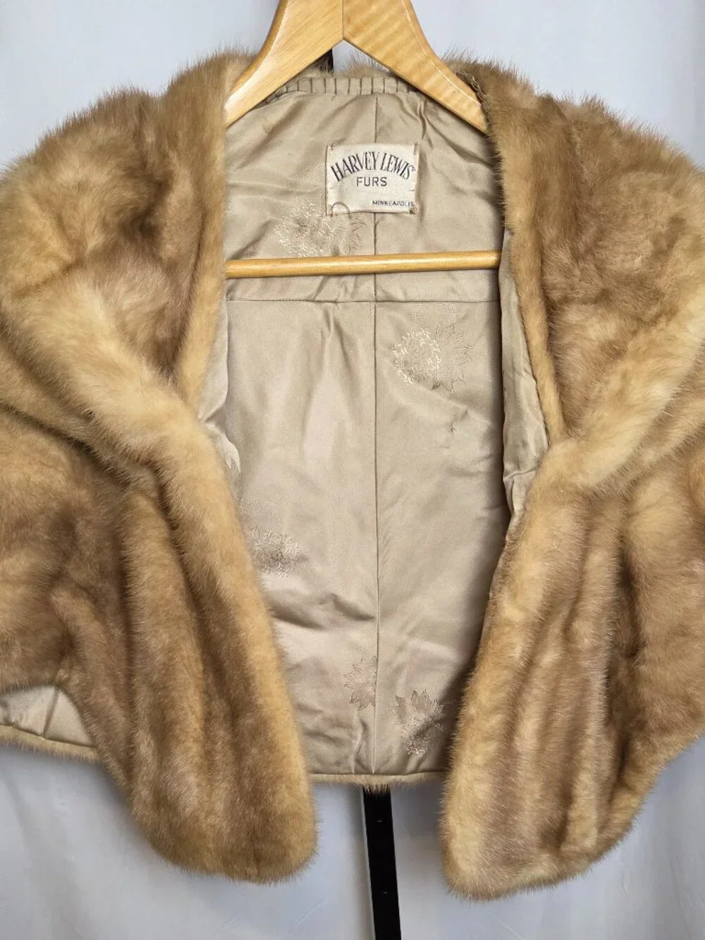 Vintage Harvey Lewis Furs Minneapolis Real Mink Fur Stole Shawl Wrap Brown